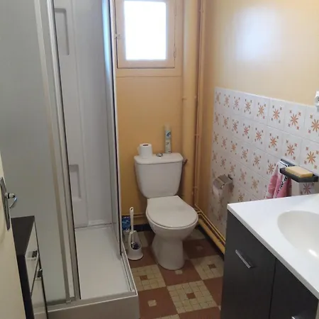 Comfortable Room 1 For Rent In A Quiet Area Aiguillon